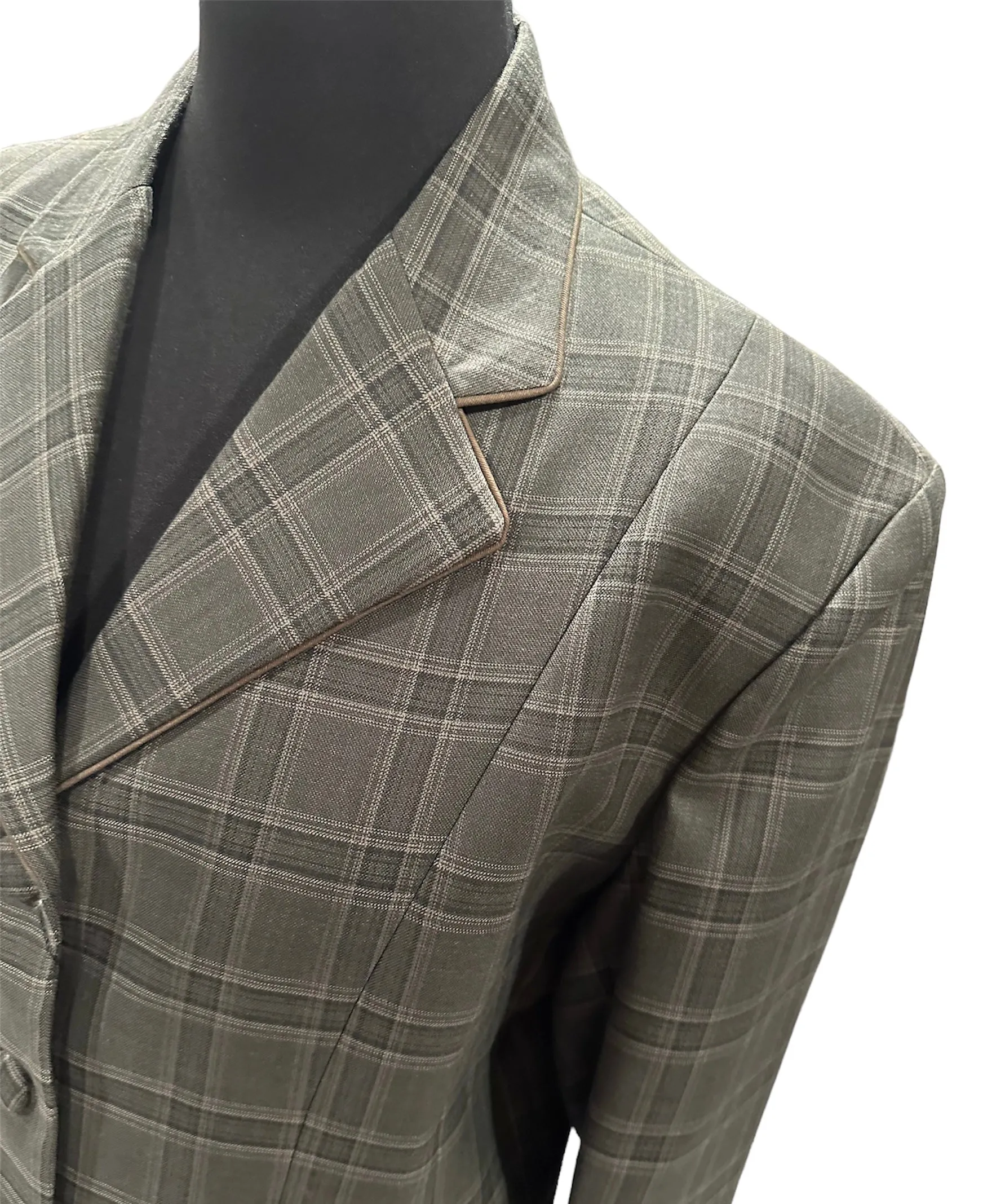 English Show Coat Plaid Fabric Code R235