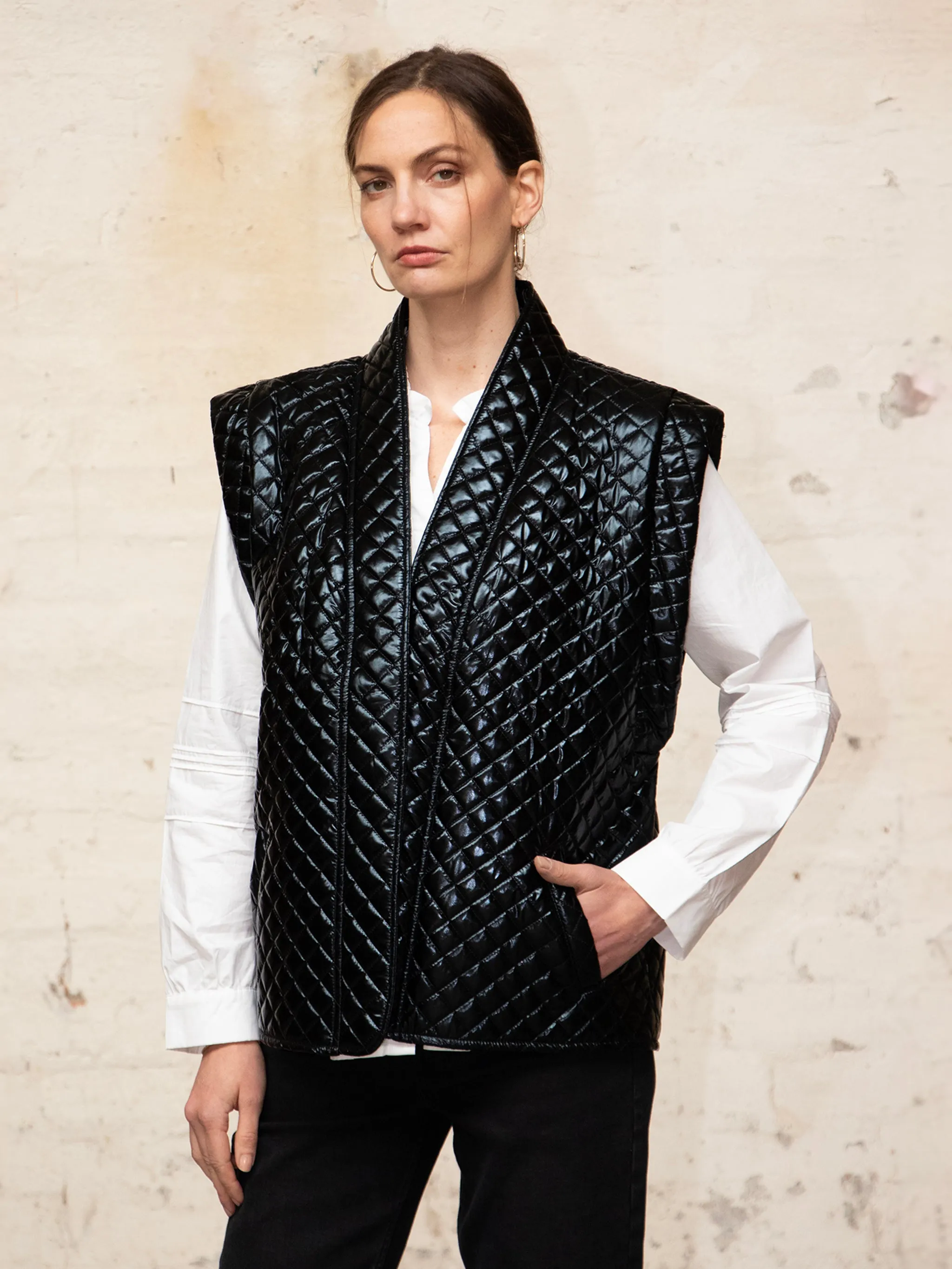 Raven Gilet - Black, Quilted