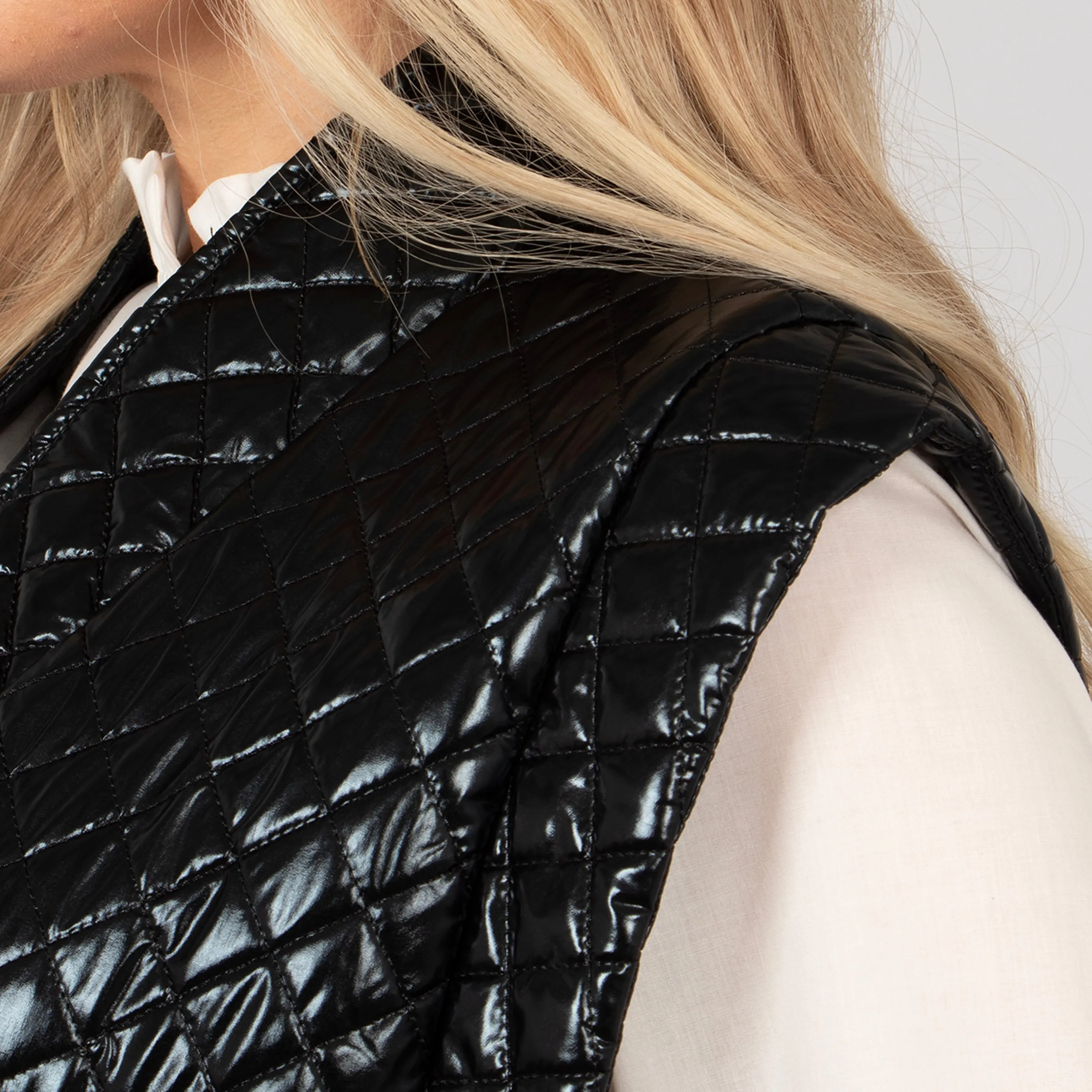 Raven Gilet - Black, Quilted