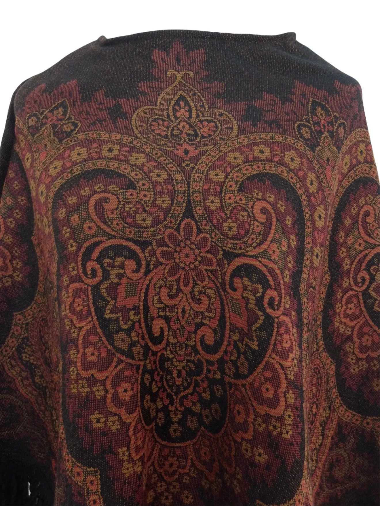 Vintage 80s Hippie Bohemian Art Nouveau Abstract Paisley Patterned Pullover Fringed Poncho Shawl | Size XS-S